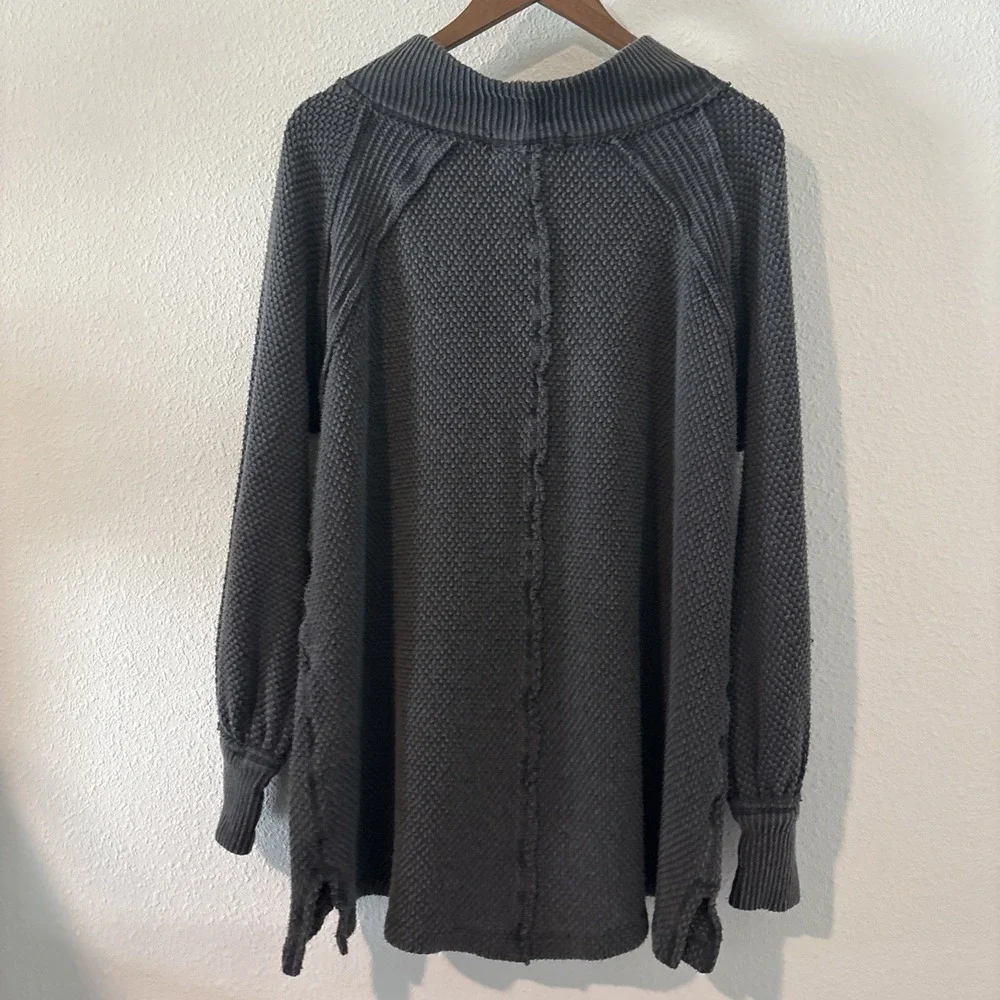 We The Free Shes a Keeper Vented-Hem Tunic Sweater Gray Boho Lagenlook M
